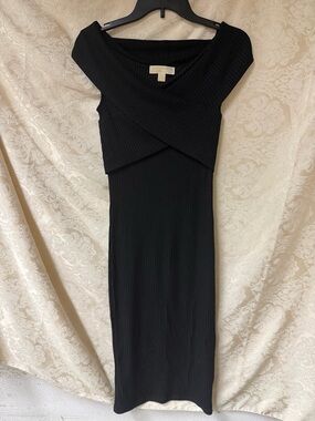 MICHAEL Michael Kors Black Ribbed Knit Off the Shoulder Midi Dress